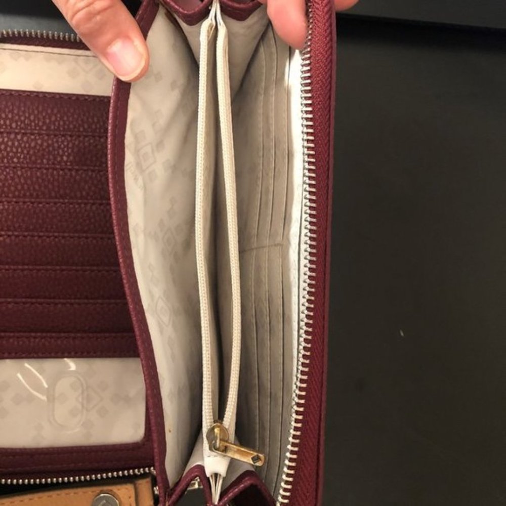 All about the Benjamins wallet with strap